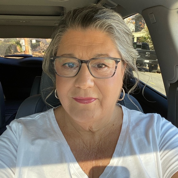 Meet your Posher, Nicette - Picture 1 of 1